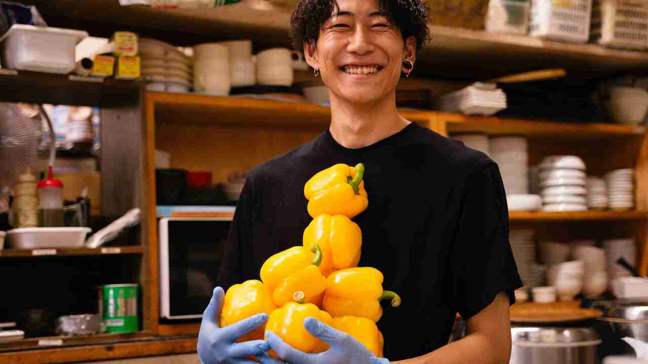 近江牛ステーキとがぶ飲みワイン ニクバルモダンミール大津店で働く人の写真3枚目