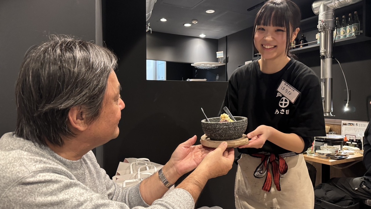 肉ト米 焼肉あさ田で働く人の写真1枚目