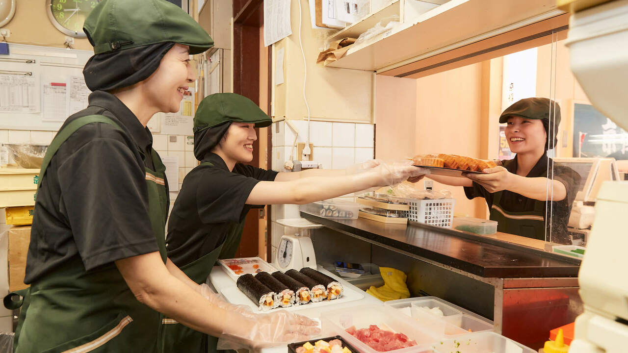 京樽で働く人の写真1枚目