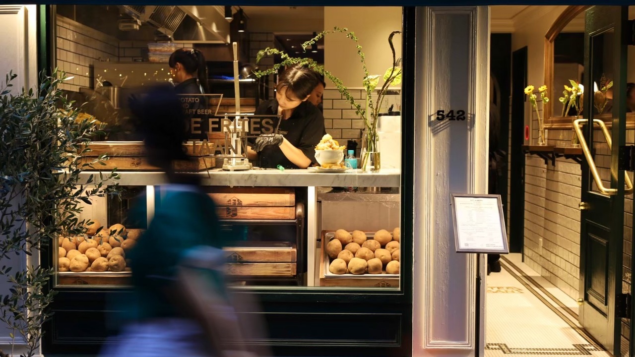 DE FRITES STAANで働く人の写真2枚目