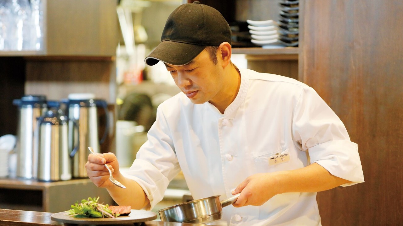 川棚グランドホテルお多福で働く人の写真1枚目