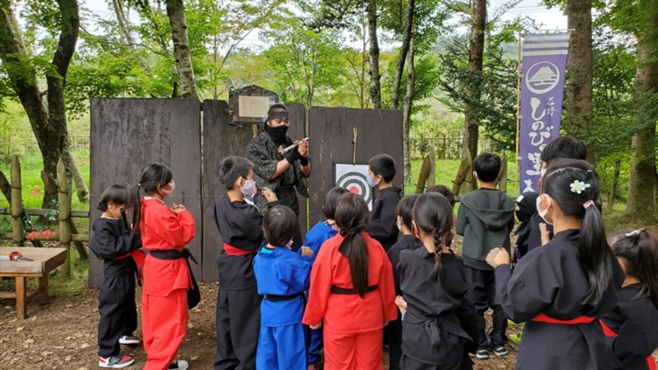 忍野しのびの里で働く人の写真2枚目