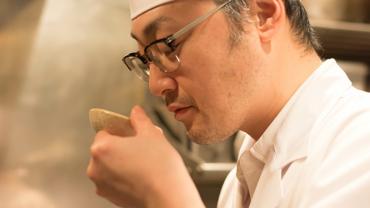 だるまで働く人の写真2枚目