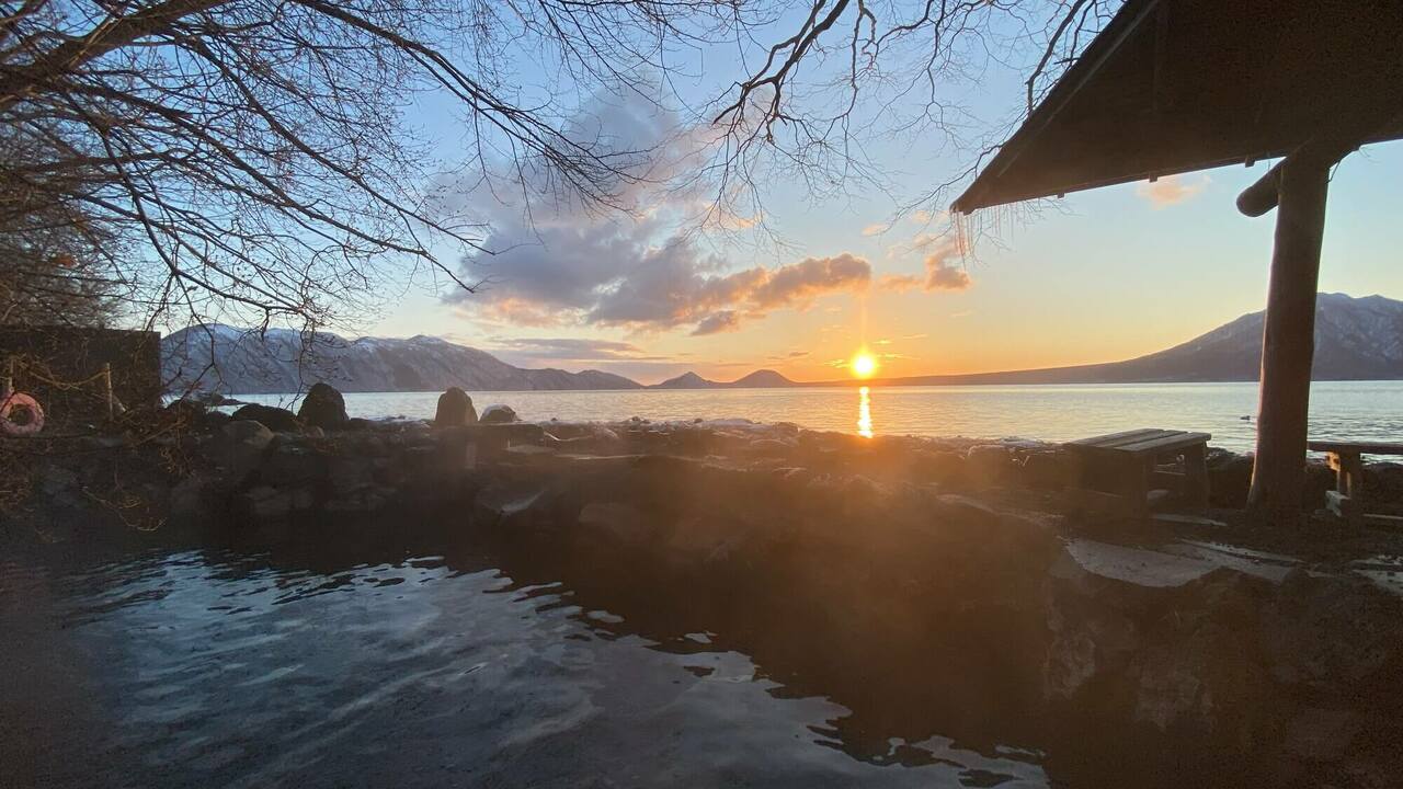 湖畔の宿支笏湖　丸駒温泉旅館の事業内容の写真2枚目