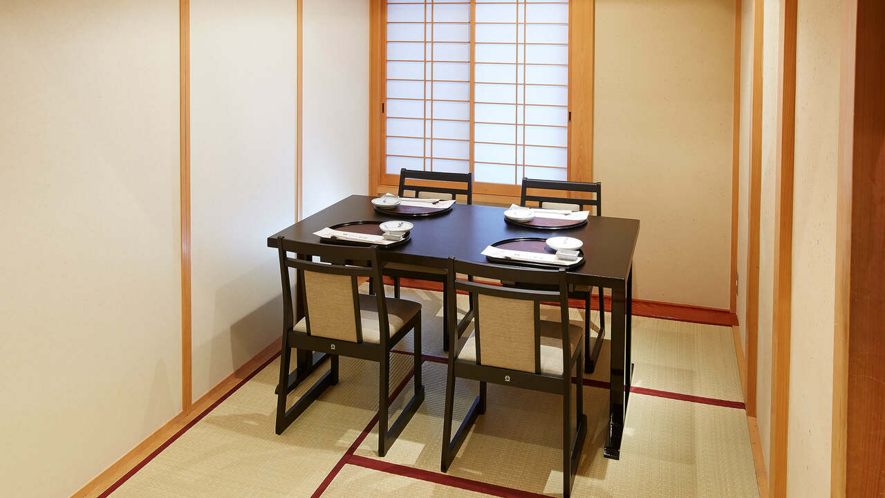 銀扇で働く人の写真3枚目