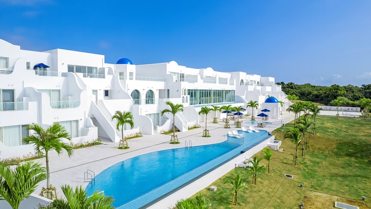 SANTORINI HOTEL & VILLAS MIYAKOJIMAの事業内容の写真1枚目