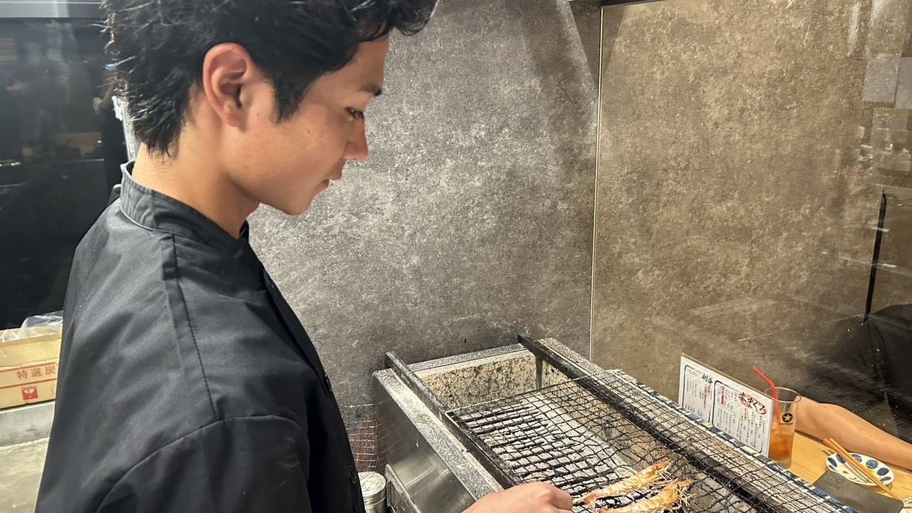 炉端とおでん　宮崎倶楽部で働く人の写真3枚目