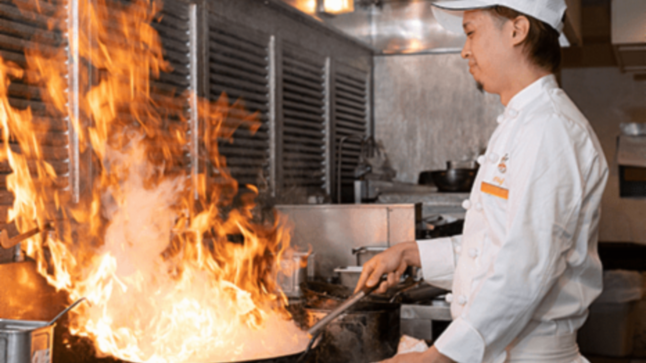 モンスーンカフェで働く人の写真2枚目