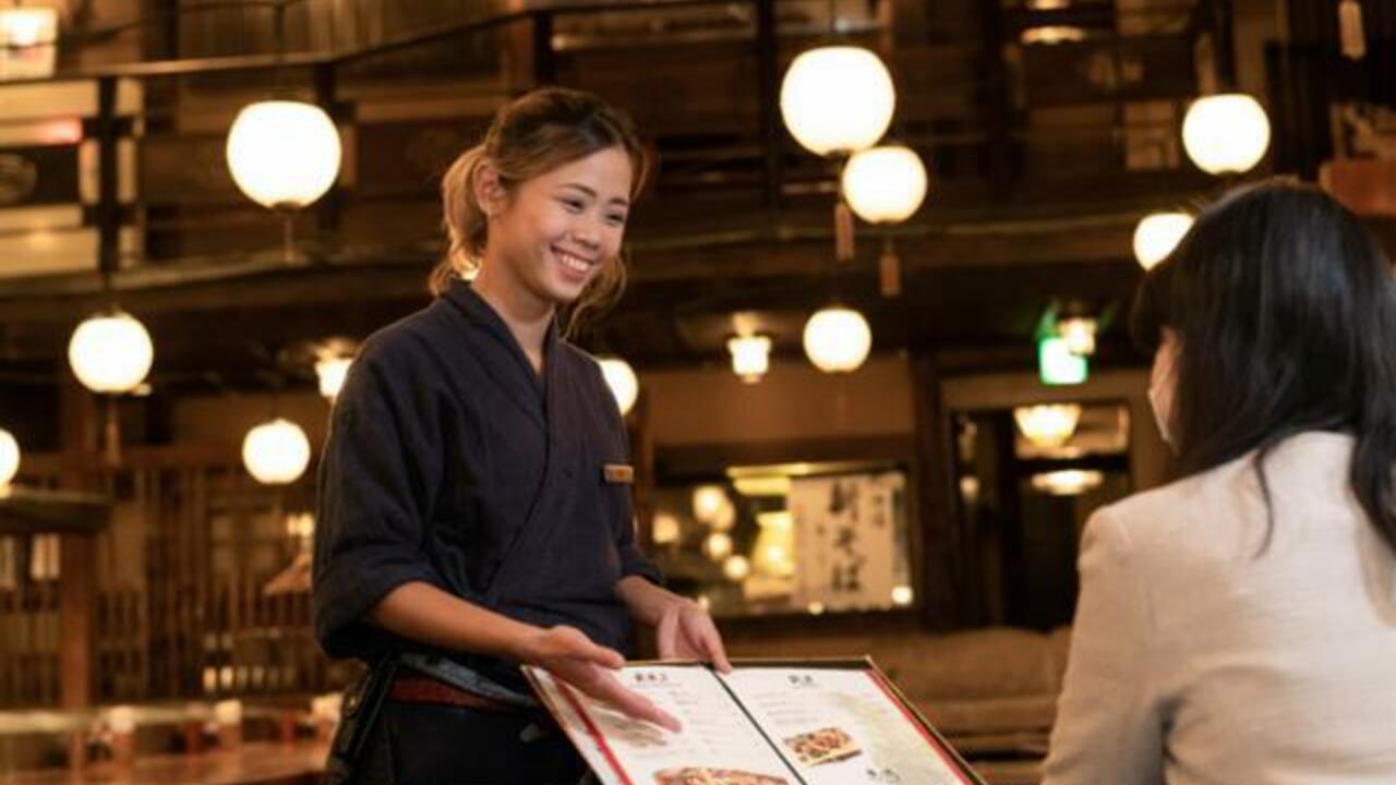 権八で働く人の写真1枚目