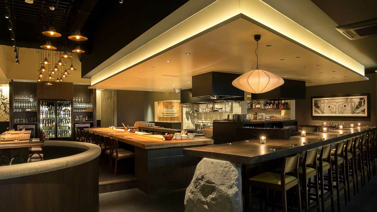 雷庵で働く人の写真1枚目