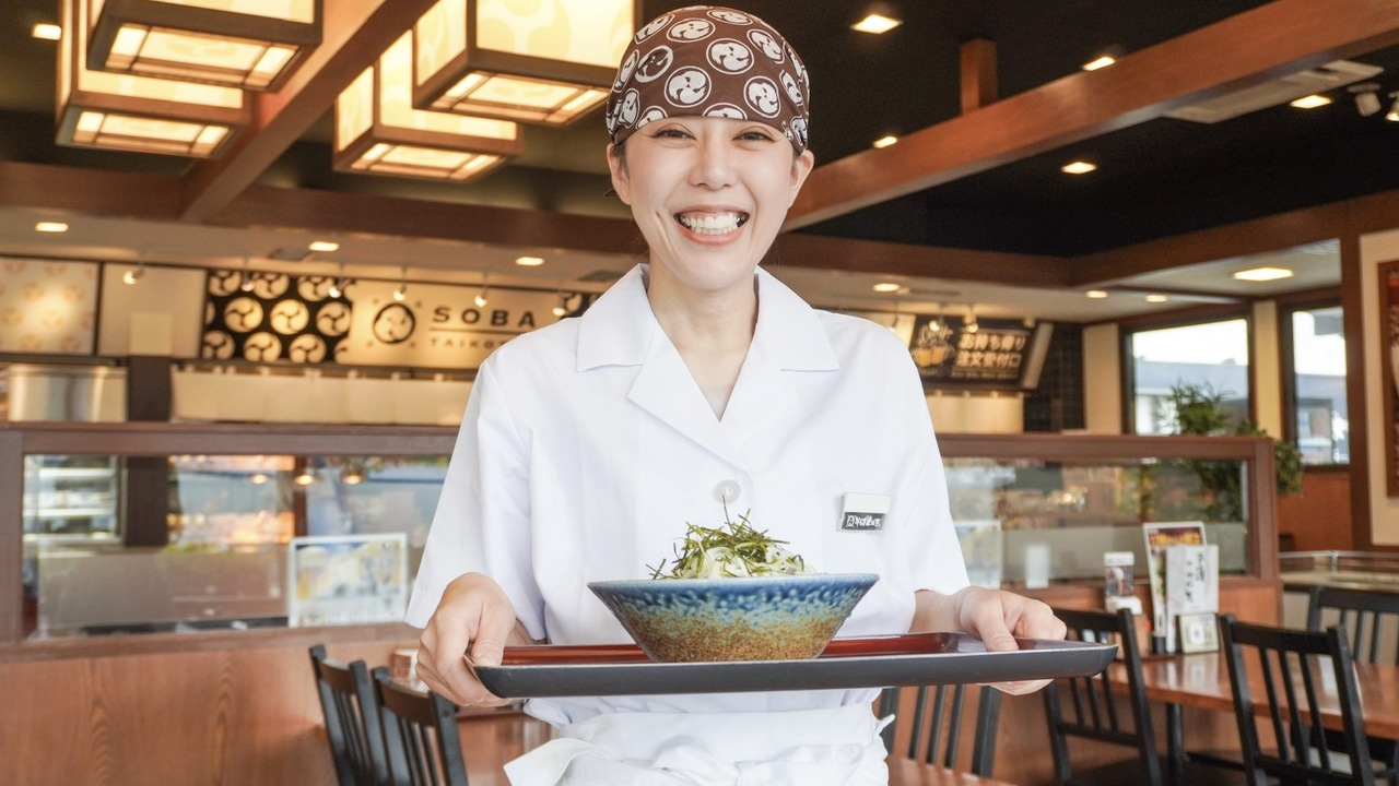 うどん食堂太鼓亭で働く人の写真1枚目