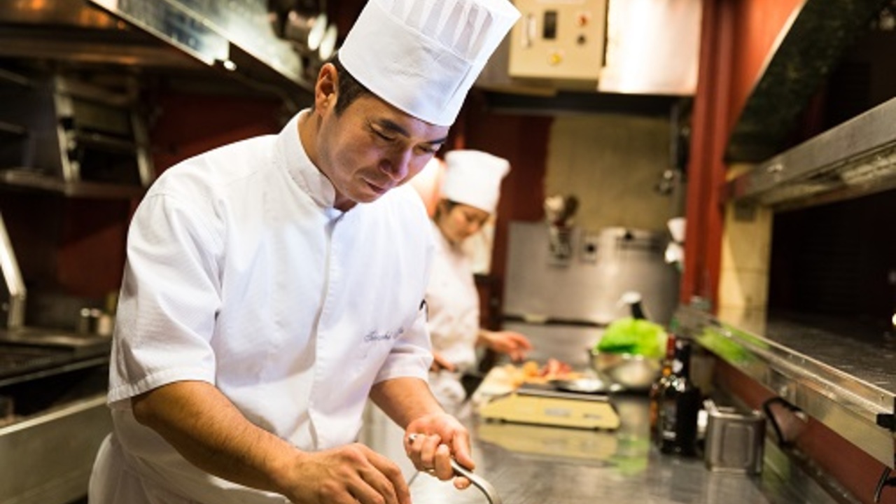 タブローズで働く人の写真1枚目