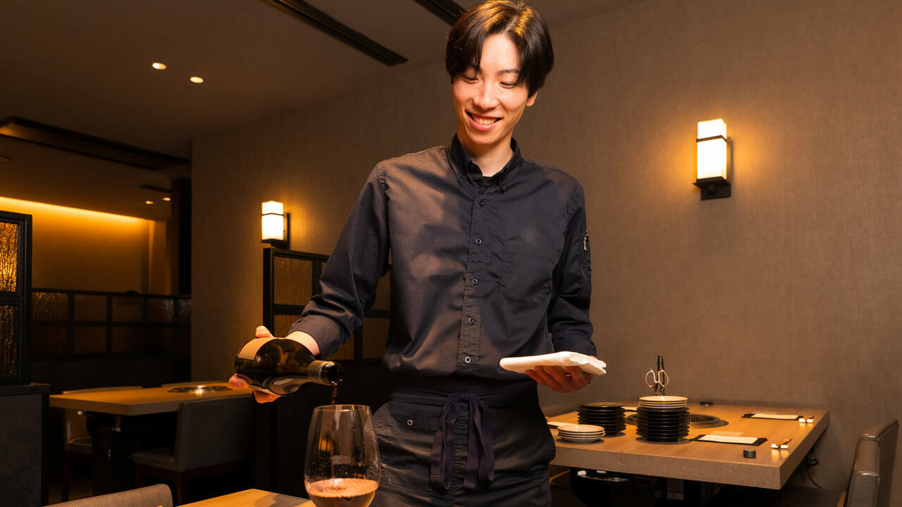 焼肉 うし松で働く人の写真2枚目