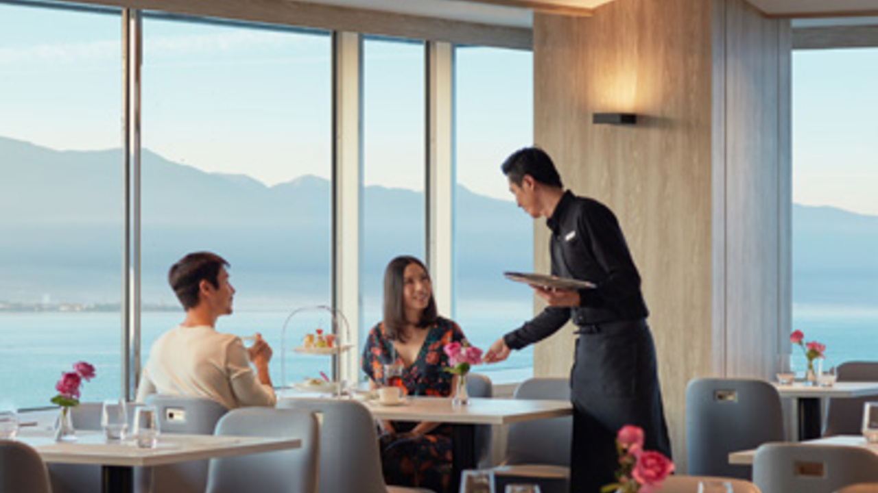 イラフSUIラグジュアリーコレクションホテル沖縄宮古で働く人の写真3枚目