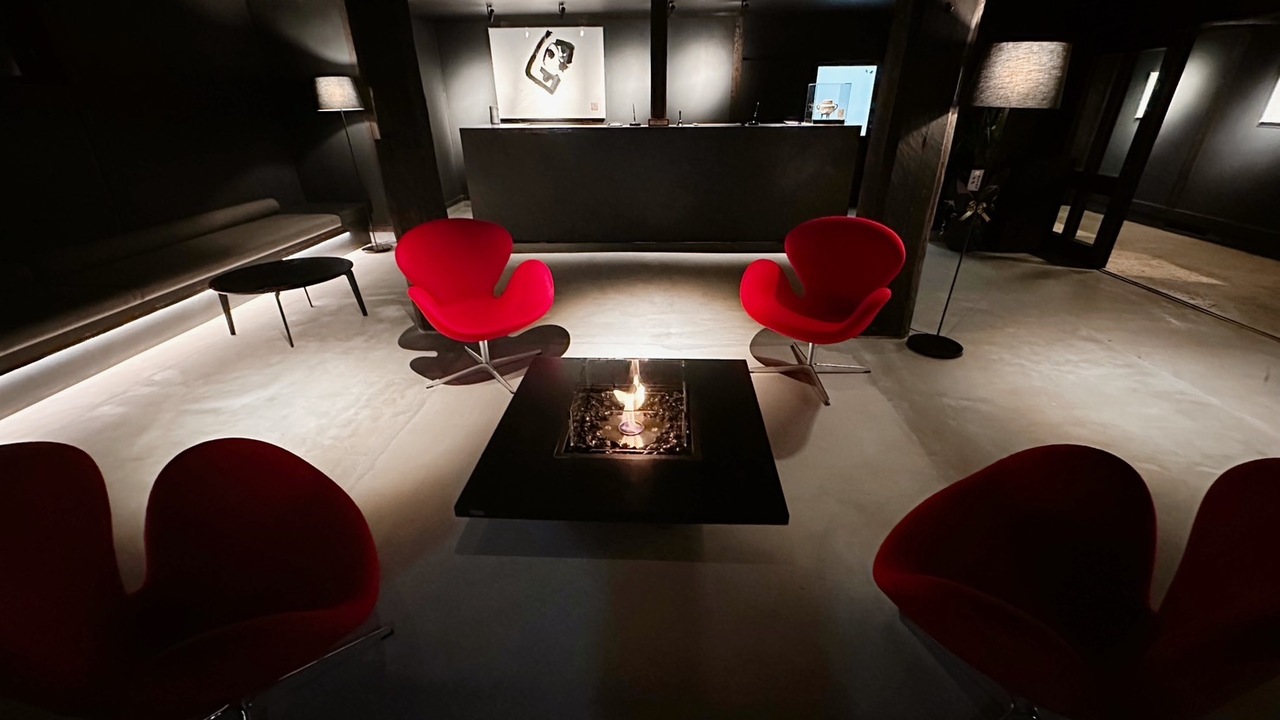 全室離れの温泉宿 久邸で働く人の写真2枚目