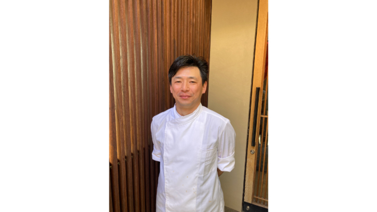 青山牛彩で働く人の写真1枚目