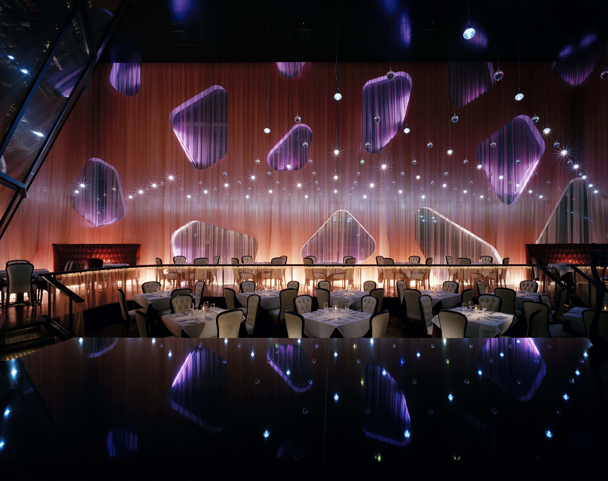 株式会社HUGE-DAZZLE 銀座 1枚目