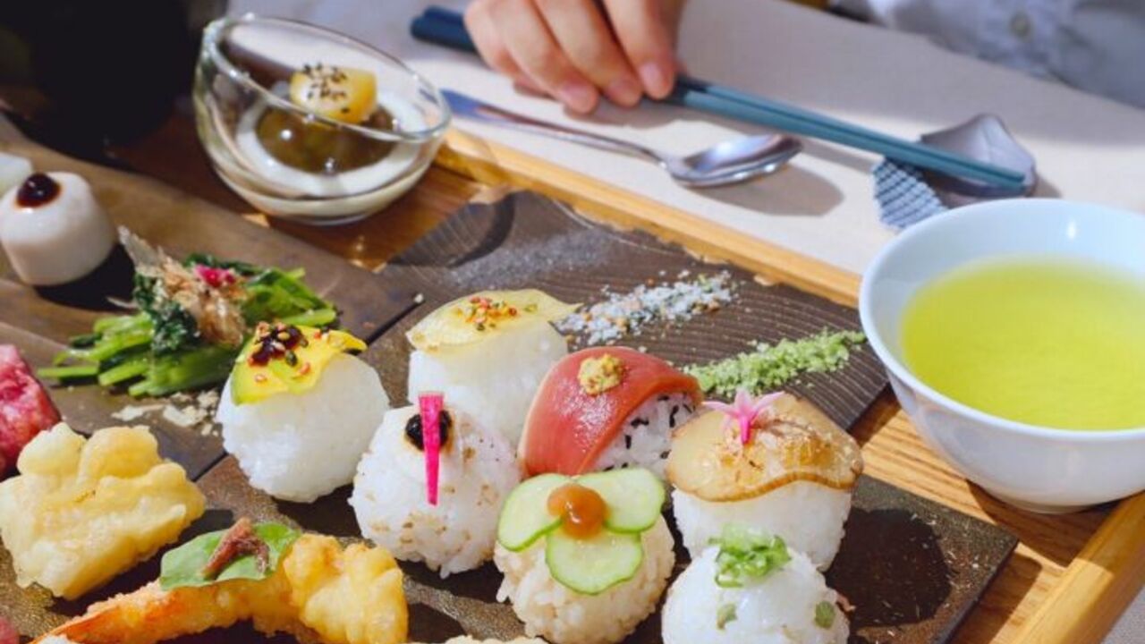 天ぷらと手まり寿司 都～miyako～で働く人の写真1枚目