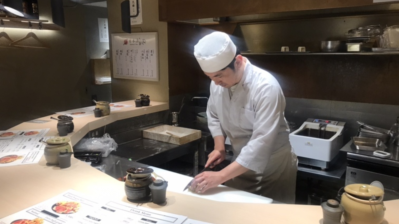 レア天丼三よしの事業内容の写真1枚目