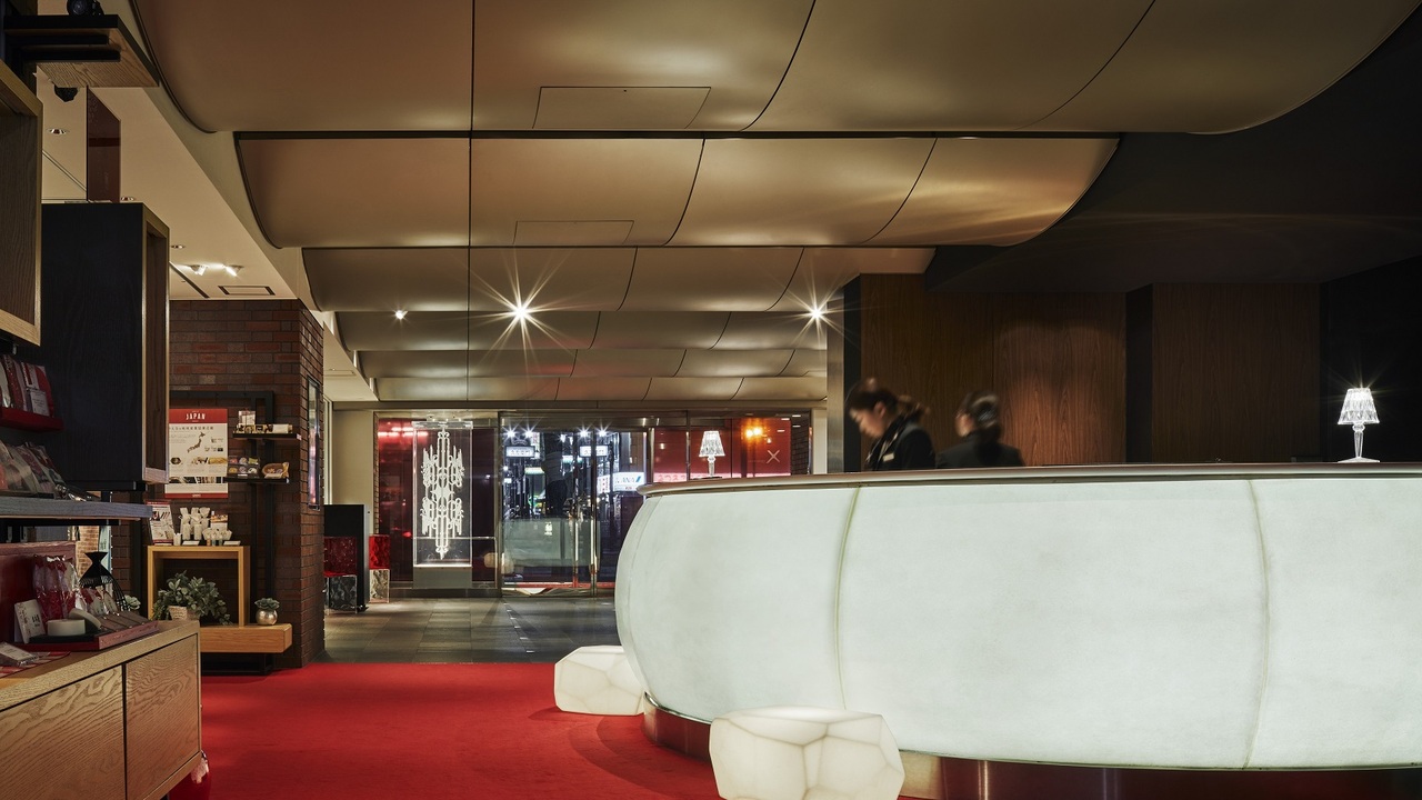 クロスホテルで働く人の写真1枚目