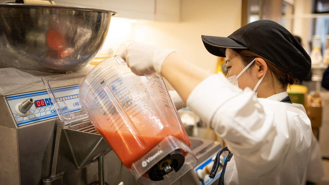 LA FESTAで働く人の写真2枚目