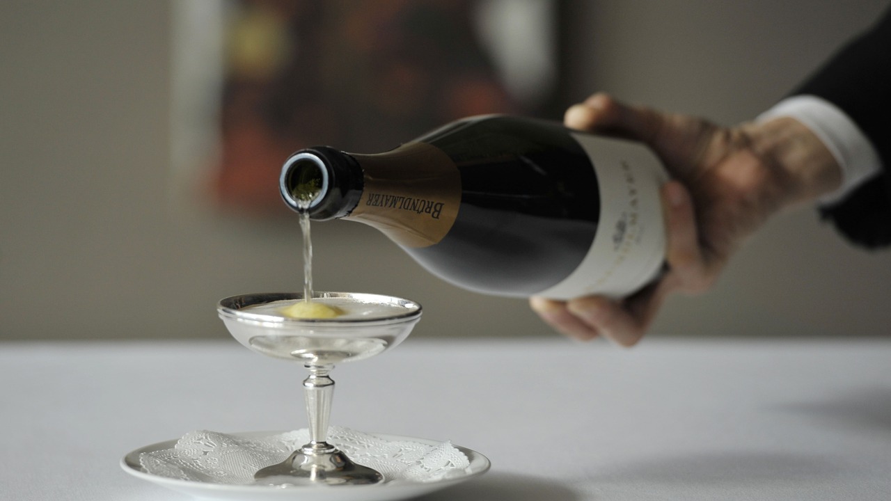 銀座ハプスブルク・ファイルヒェンの事業内容の写真3枚目