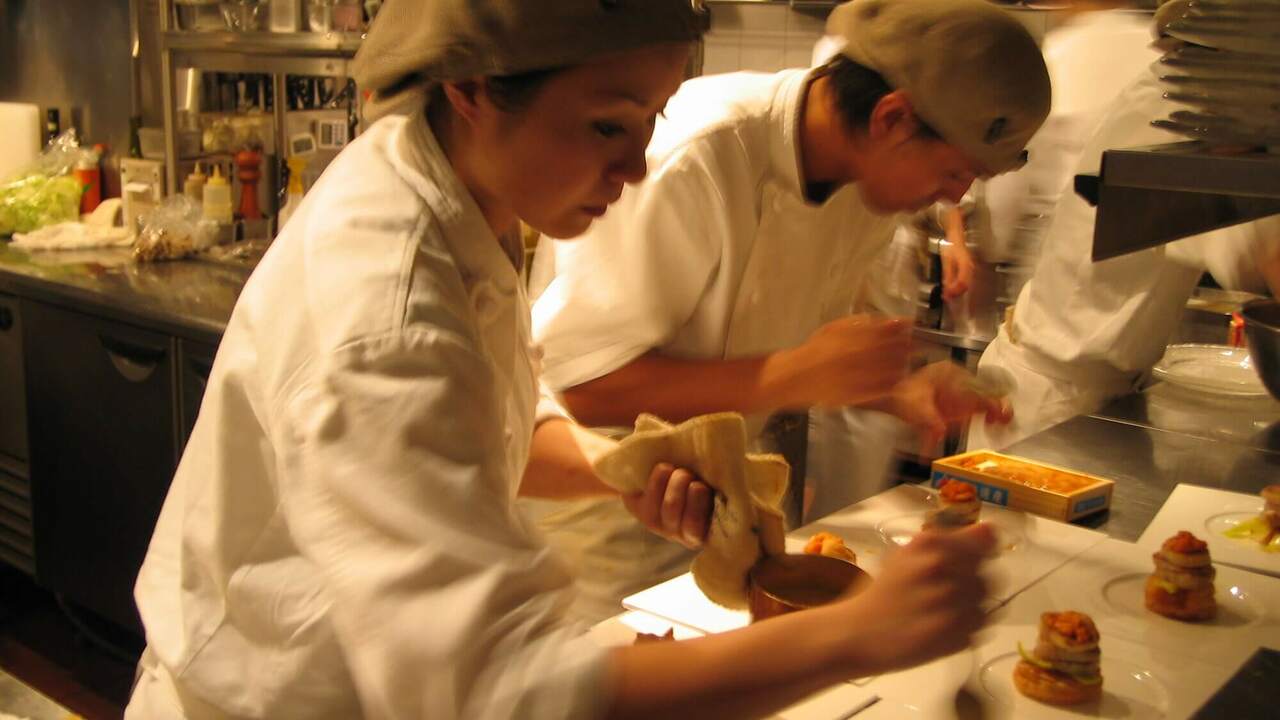 銀座KAZANで働く人の写真3枚目