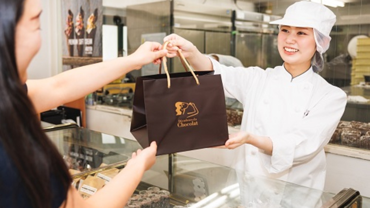 デカダンス ドュ ショコラで働く人の写真1枚目