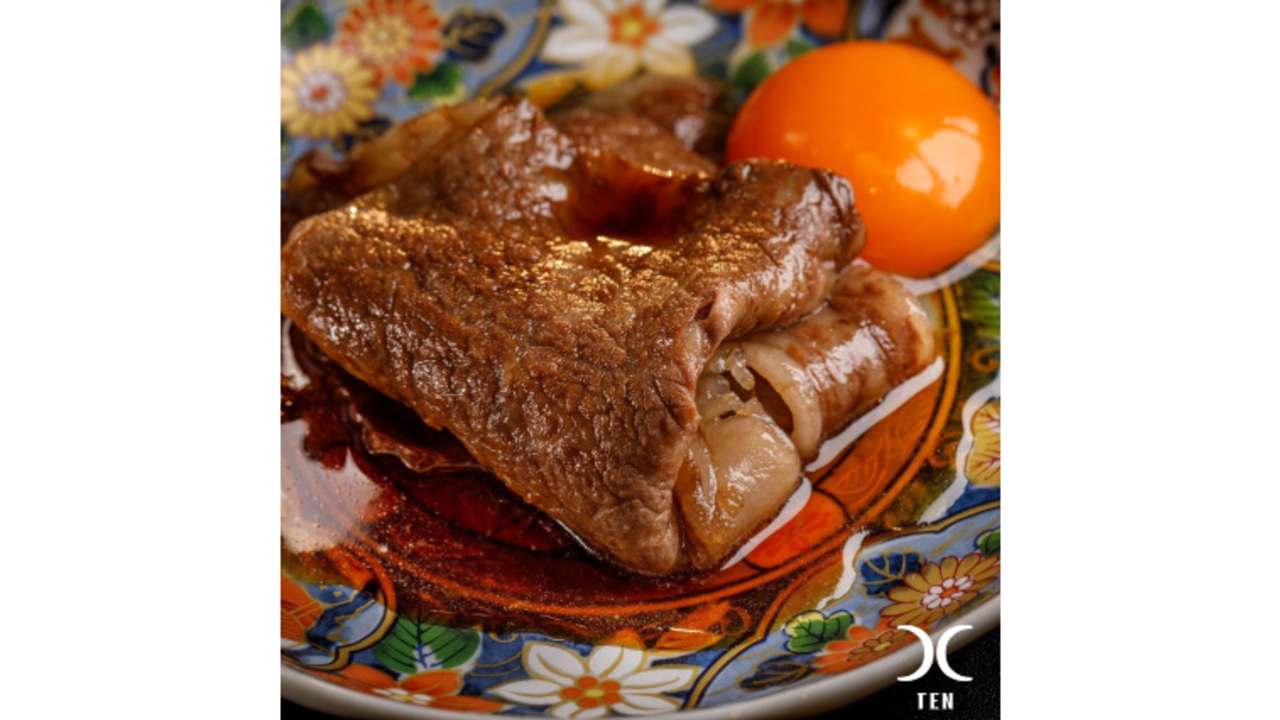 西麻布　焼肉Ｘ～TEN～で働く人の写真2枚目