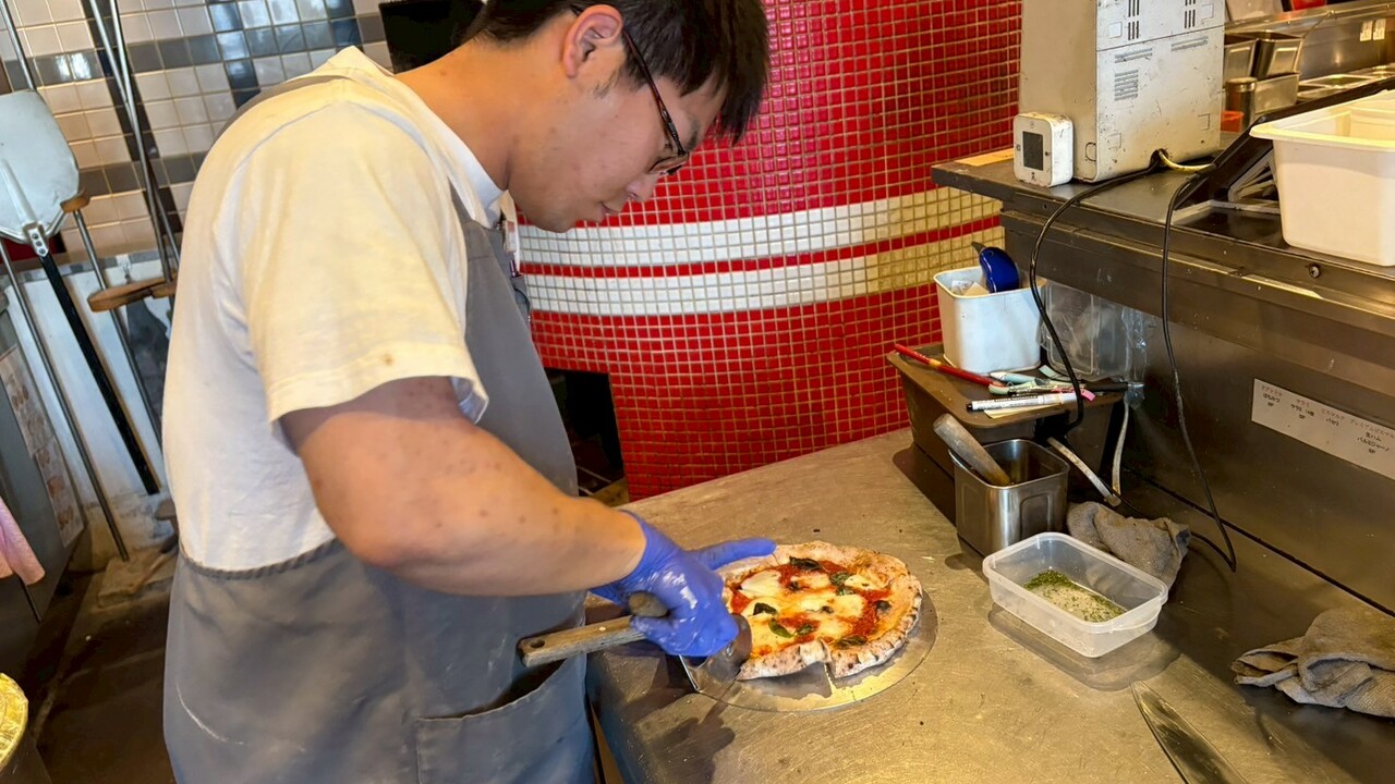 ピッツェリアマルブンで働く人の写真1枚目