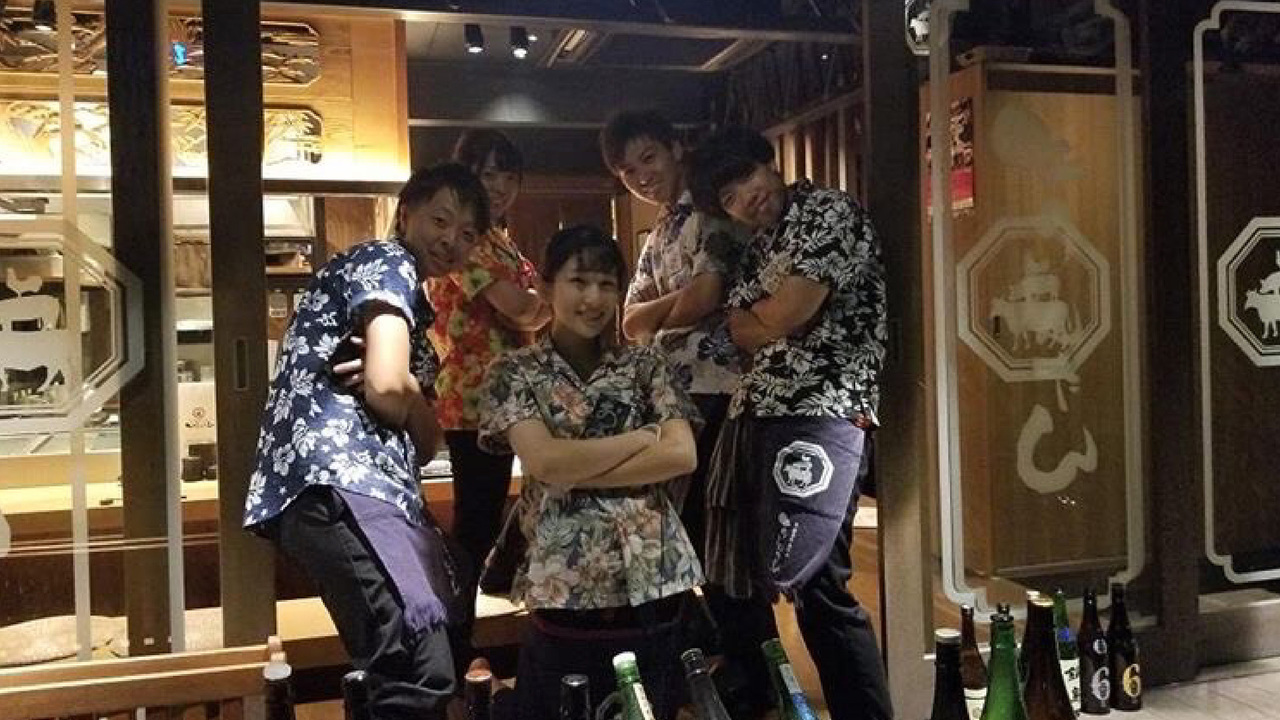 ケンジの串カツで働く人の写真2枚目