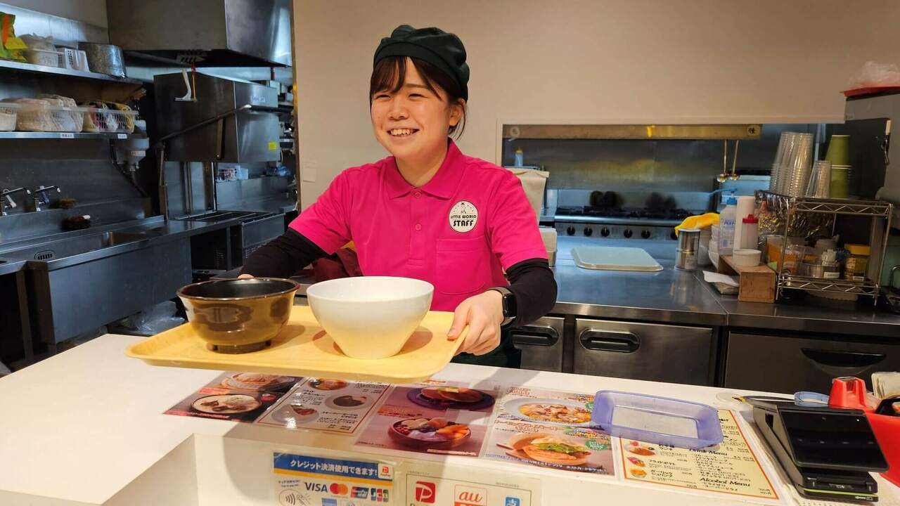 野外民族博物館 リトルワールドで働く人の写真2枚目