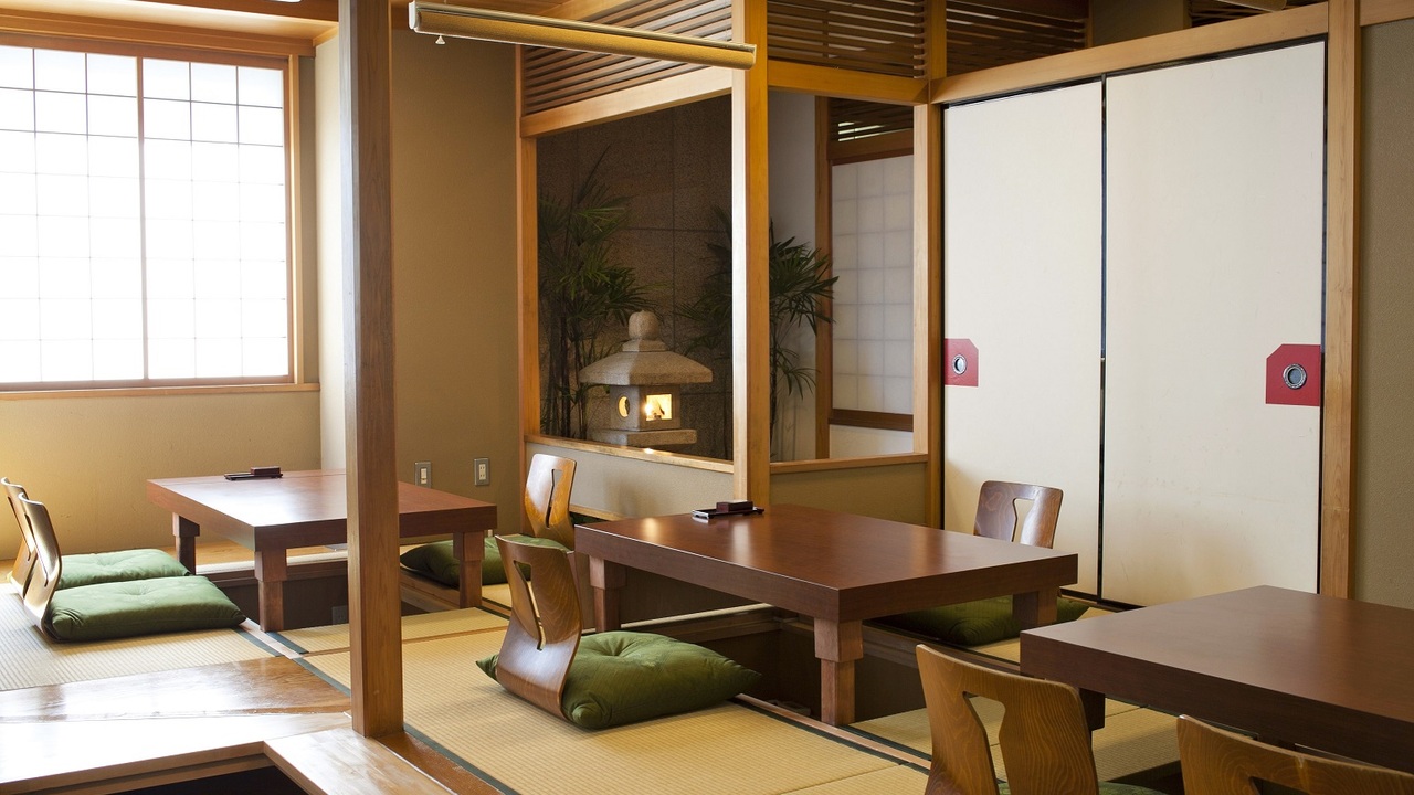 魚久で働く人の写真2枚目