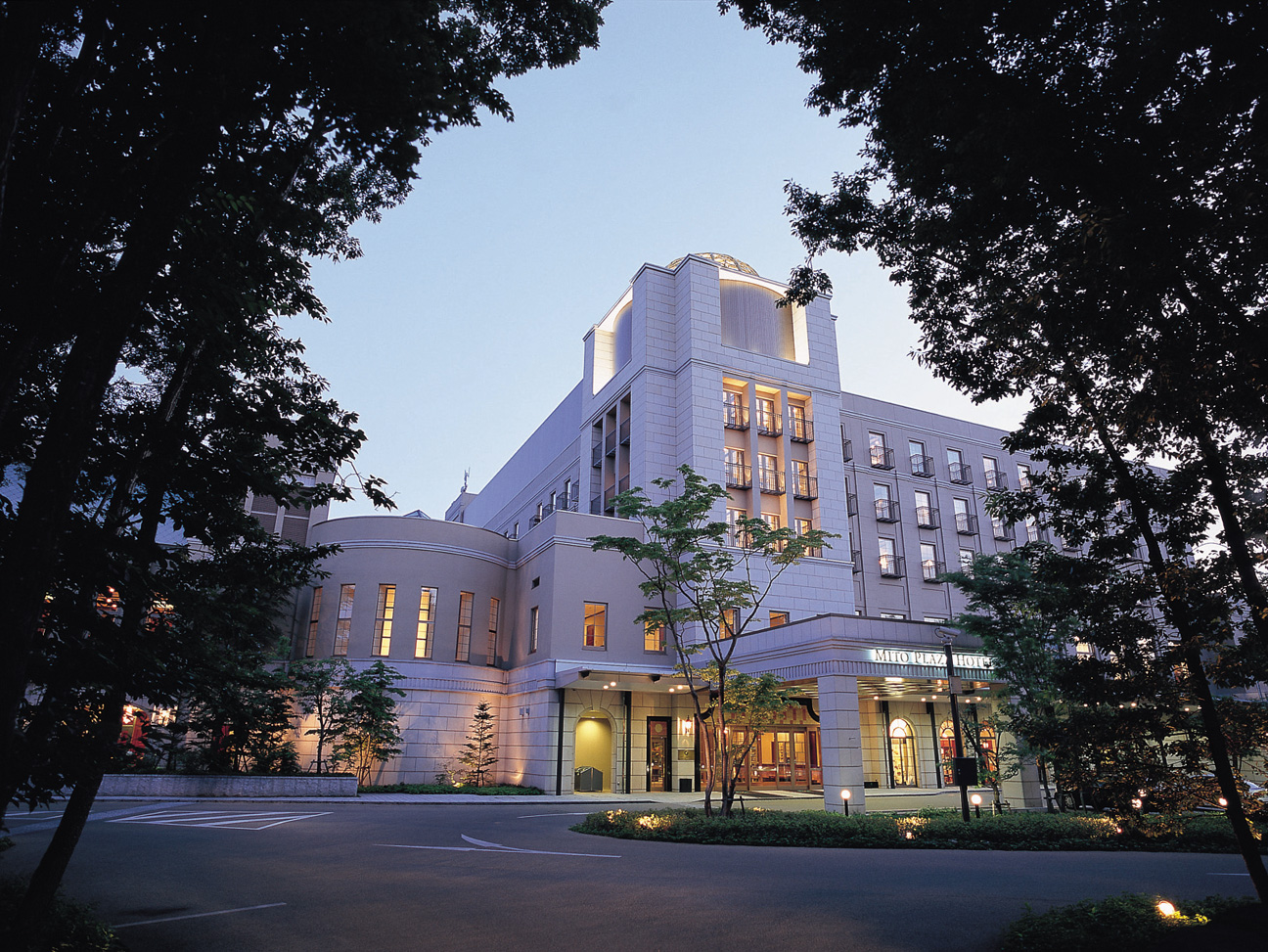 株式会社伊勢甚本社-水戸プラザホテル 1枚目