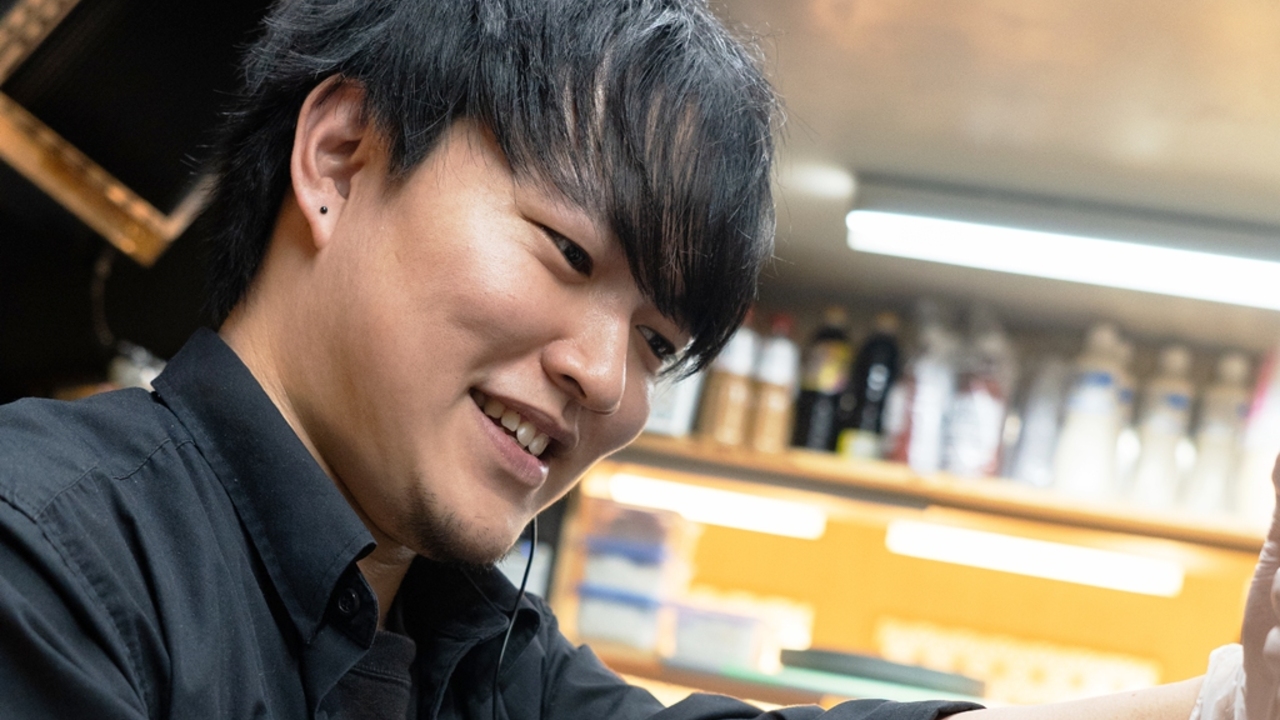 億万鳥者で働く人の写真1枚目