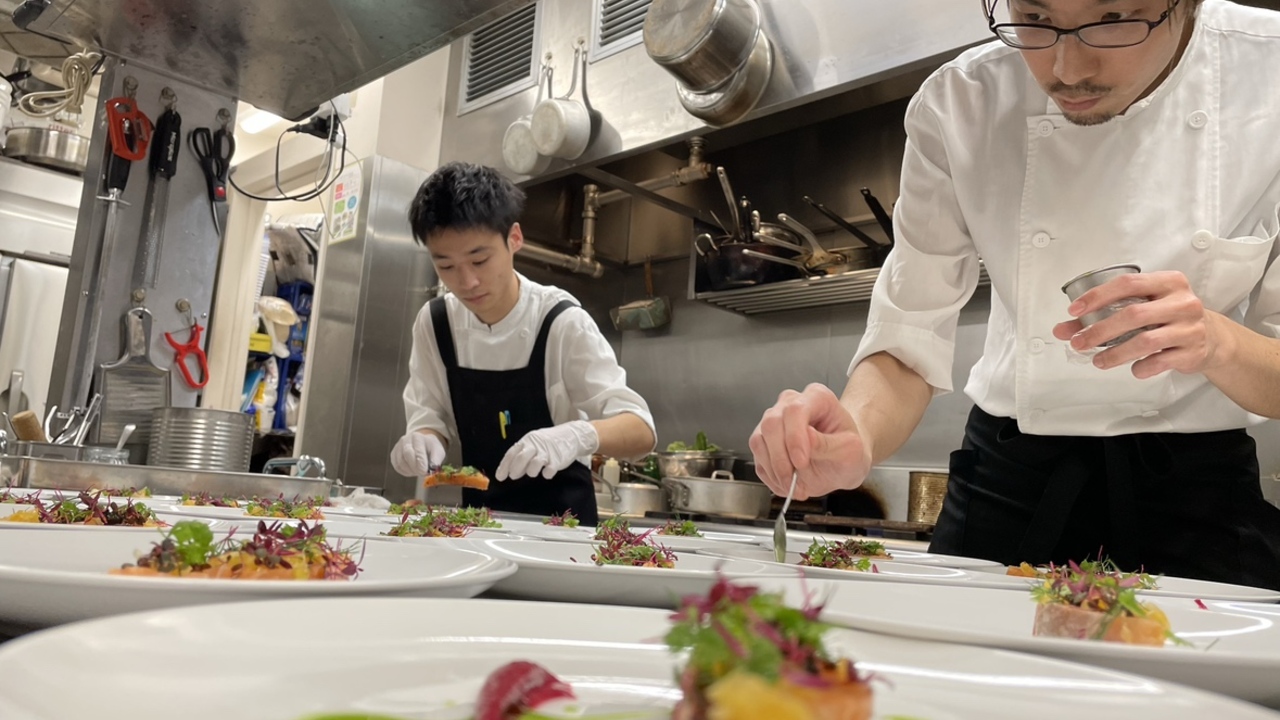 リニューアルオープン(店舗名未定)で働く人の写真1枚目