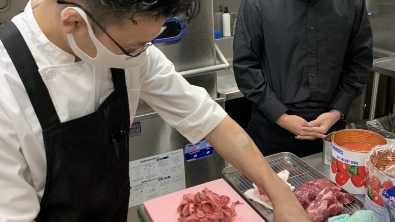 リニューアルオープン(店舗名未定)で働く人の写真2枚目