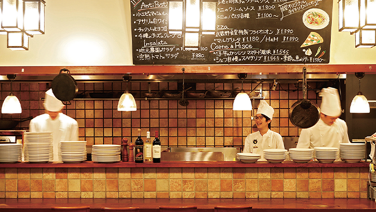 武蔵野食堂で働く人の写真3枚目