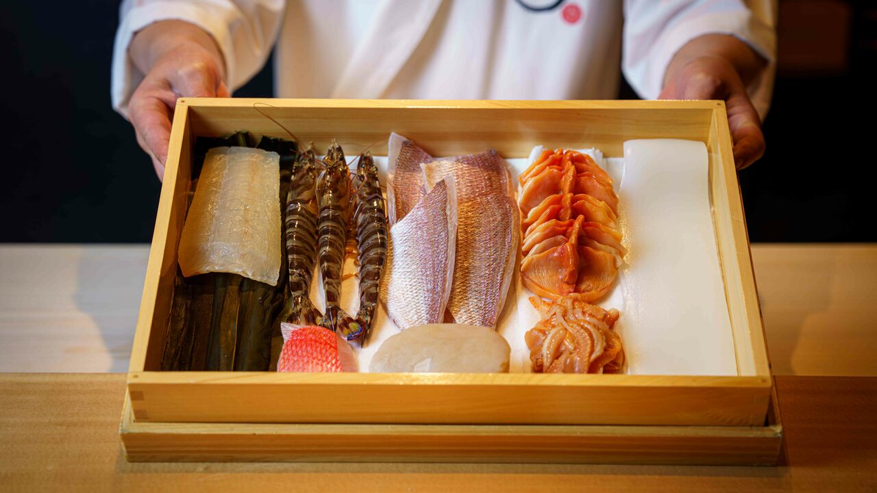 麻布 黒しゃりの事業内容の写真1枚目