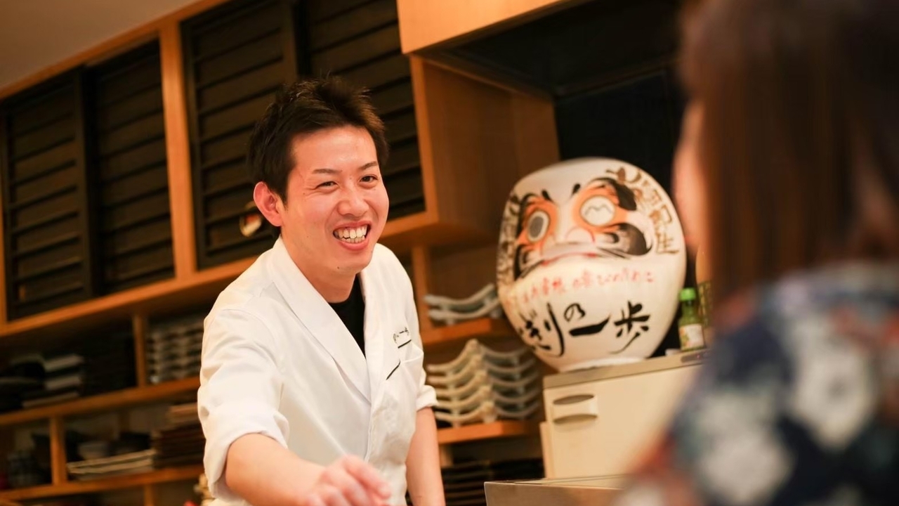 にぎりの一歩で働く人の写真1枚目