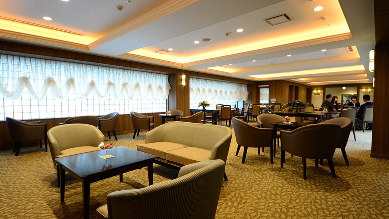 ガーデンテラスで働く人の写真1枚目