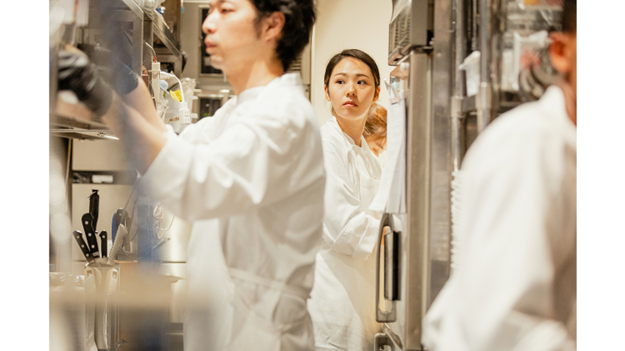 CÉ LA VI TOKYO(セラヴィトーキョー)で働く人の写真3枚目