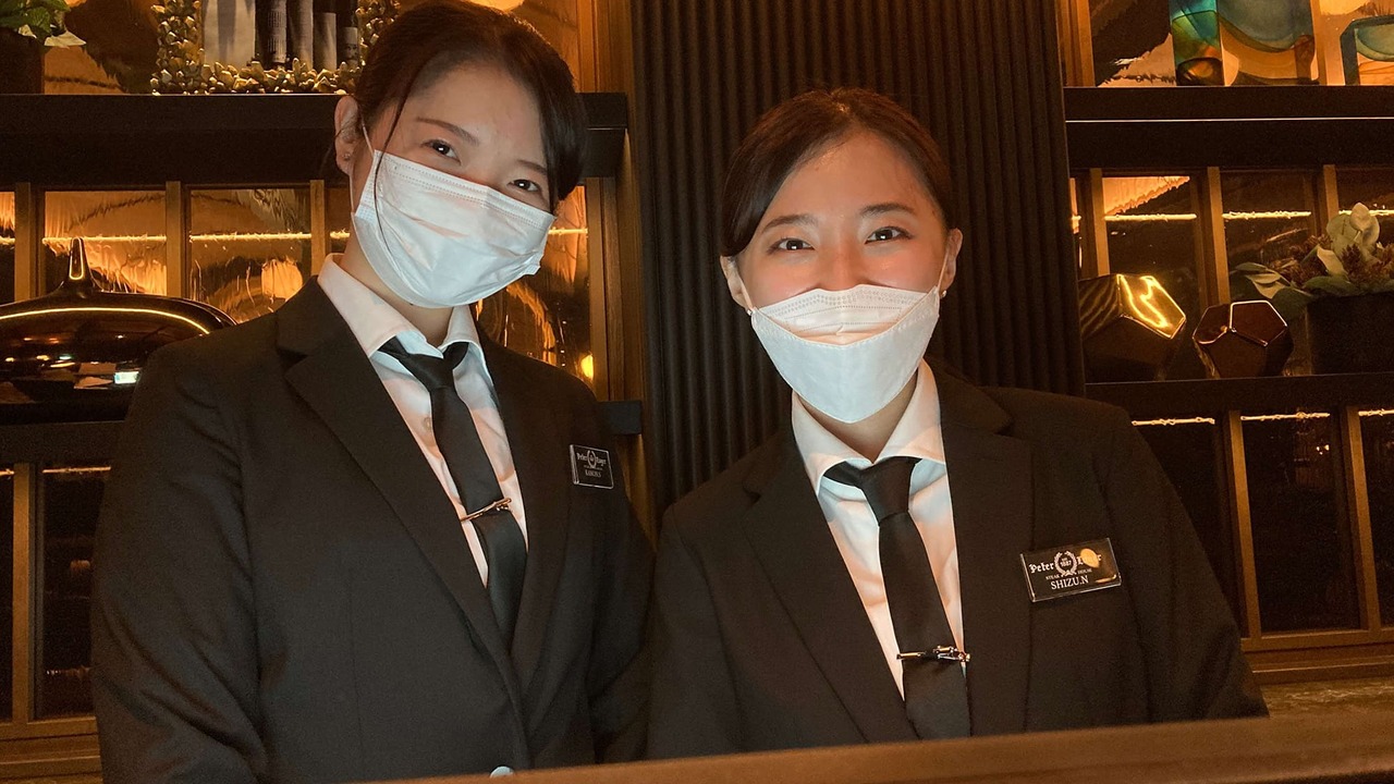 Peter Luger Steak Houseで働く人の写真2枚目