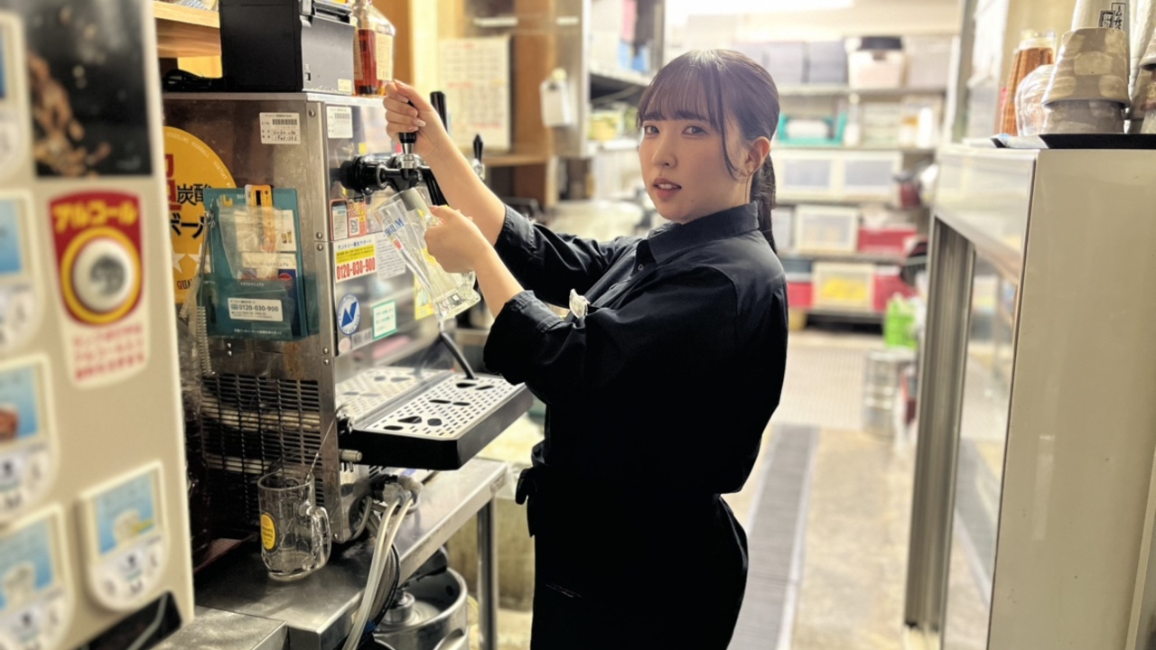 銀杏で働く人の写真2枚目