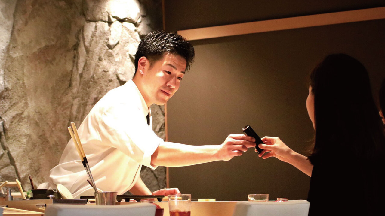 ホールスタッフで働く人の写真3枚目