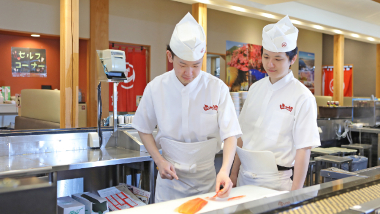 グルメ回転寿司函太郎で働く人の写真2枚目