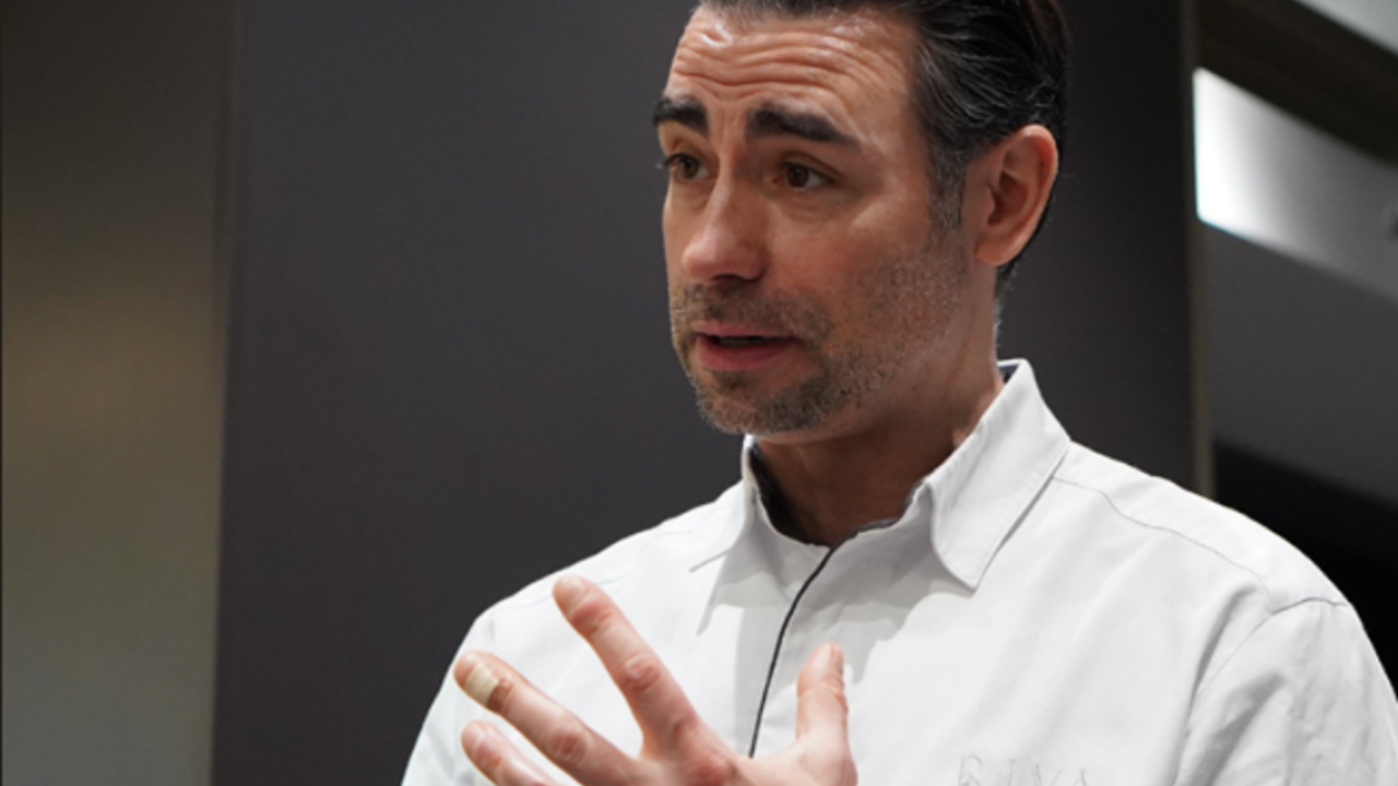 ”ガブリエレ・リヴァ” × FONZの新規パティスリー事業で働く人の写真1枚目