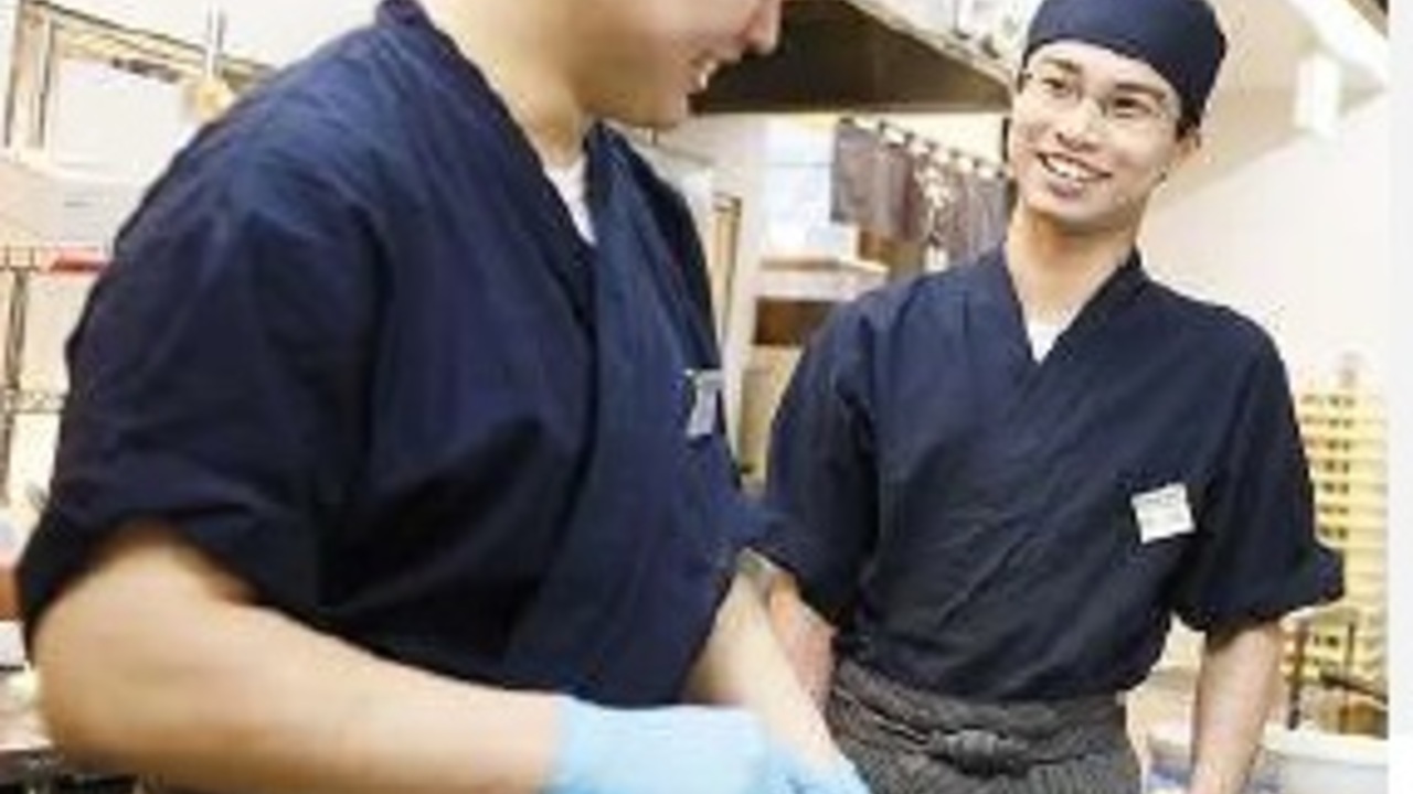 喜多方ラーメン坂内で働く人の写真1枚目