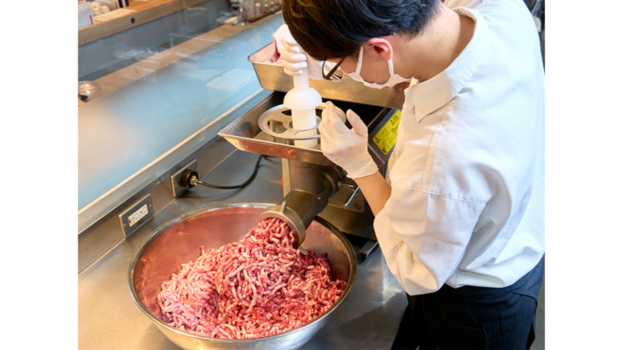 挽肉屋 神徳で働く人の写真1枚目