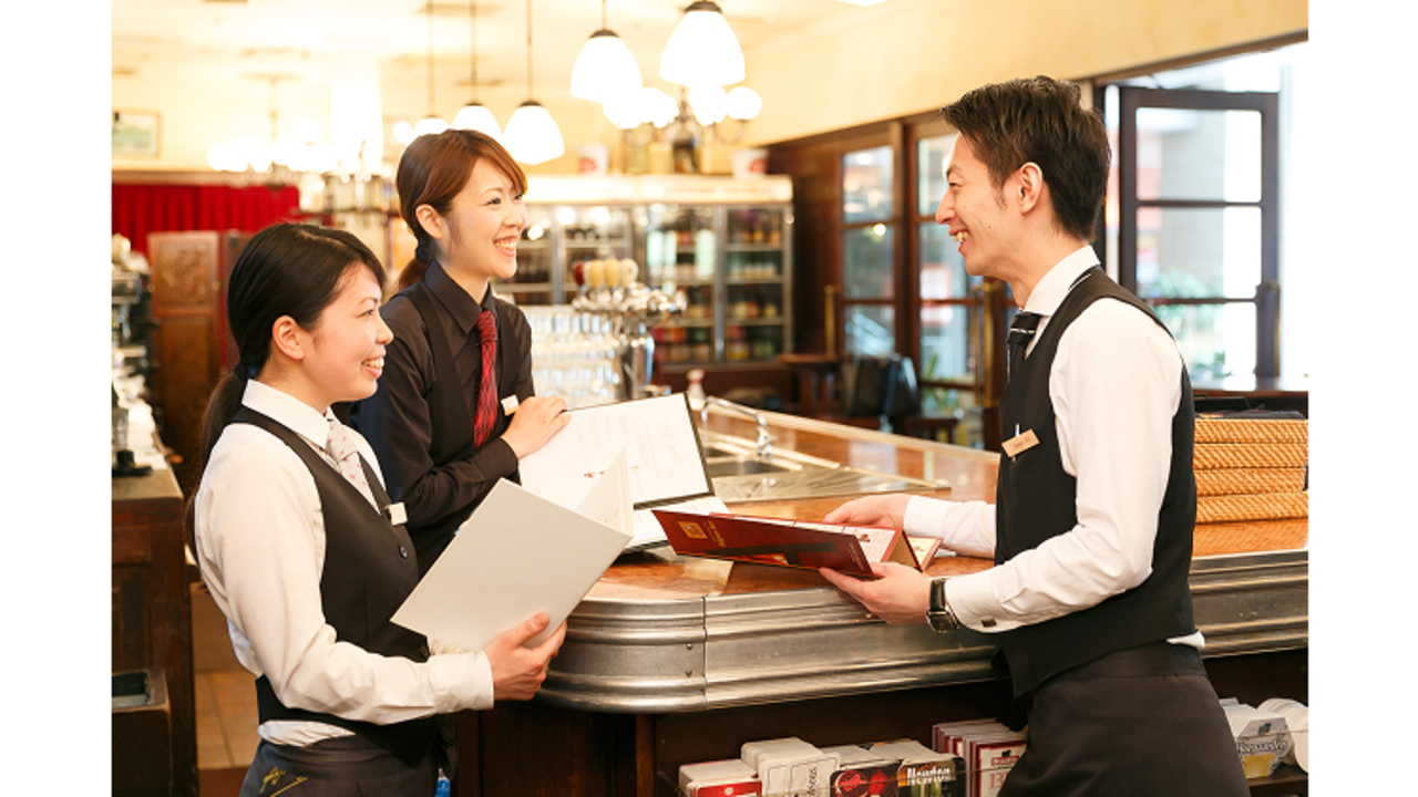 Belgian Brasserie Courtで働く人の写真1枚目